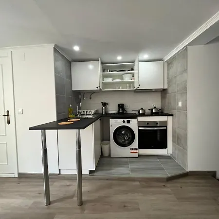 Center 3 Modern Apartmemt *