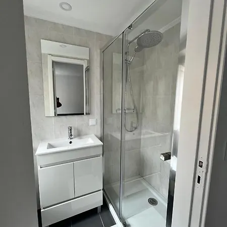 アパート Center 3 Modern Apartmemt