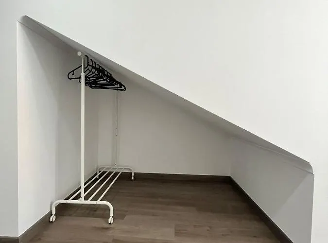 Center 3 Modern Apartmemt 아파트 *